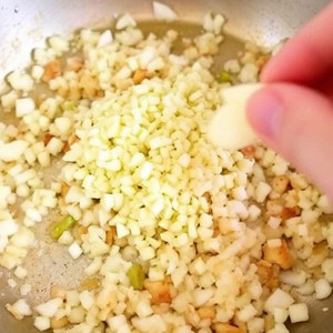 Creamy Garlic Parmesan Orzo