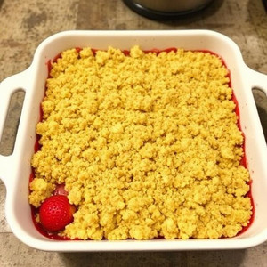 Healthy Strawberry Crumble