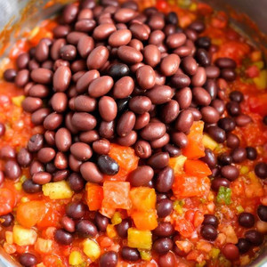 One-Pot Vegan Chili Mac