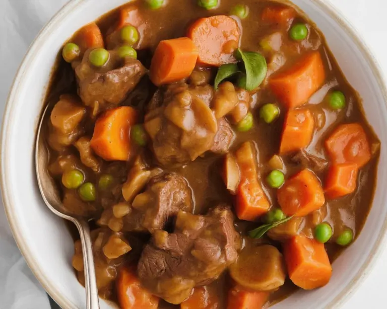 Savory Slow Cooker Beef Stew with Red Wine and Vegetables Recipe